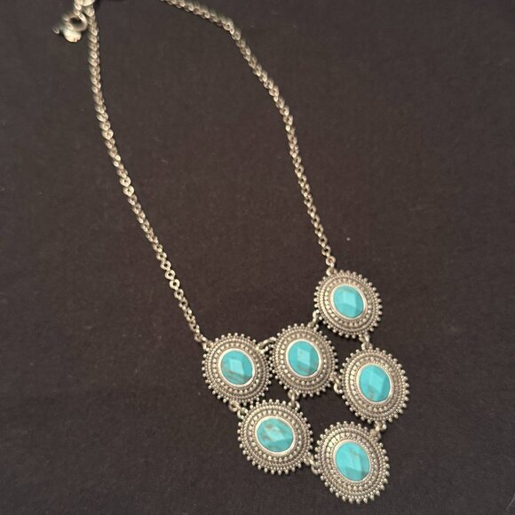 Vintage Turqouise and Silver Tone Necklace - Picture 2 of 2